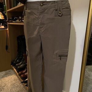 Women's Casual Tan Cargo Capris